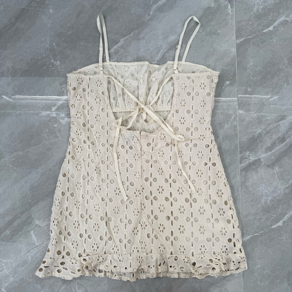 Women’s Nasty Gal Broderie Strappy Frill Hem Eyelet Mini Dress Tie Back Size 12 - Picture 9 of 16